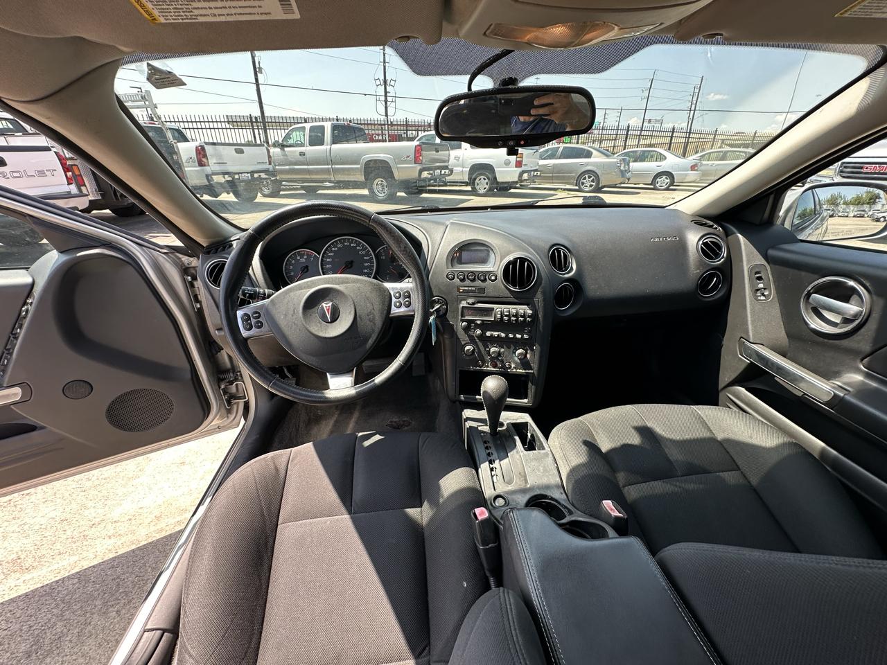 Pontiac Grand Prix Sedan 2007