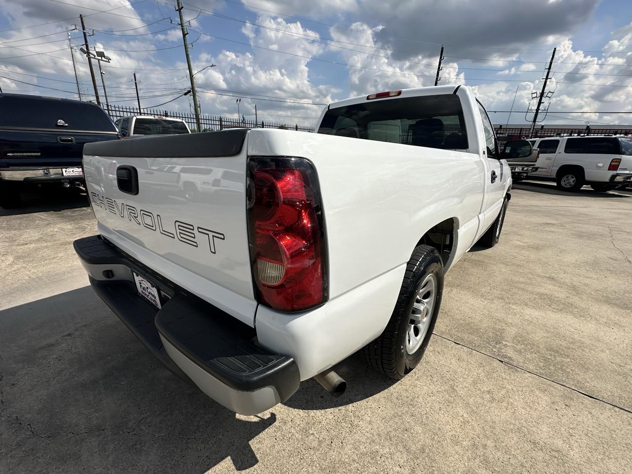Chevrolet Silverado 1500 Reg. Cab Short Bed 2WD 2005