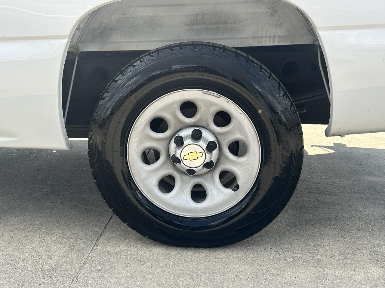 Chevrolet Silverado 1500 Reg. Cab Short Bed 2WD 2005