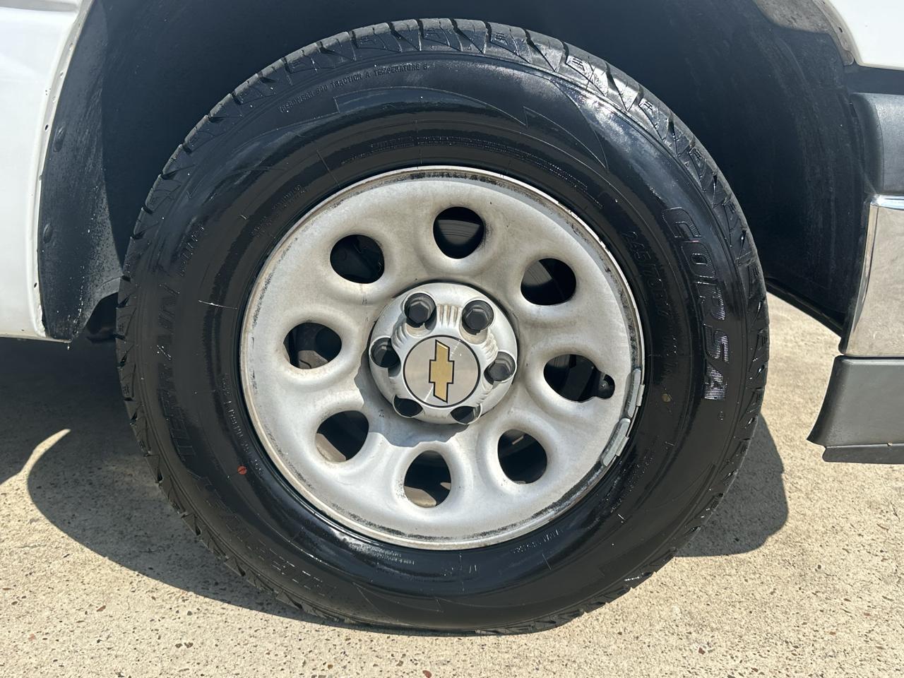 Chevrolet Silverado 1500 Reg. Cab Short Bed 2WD 2005
