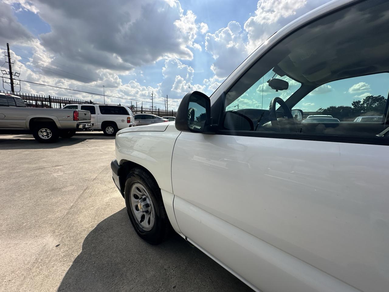 Chevrolet Silverado 1500 Reg. Cab Short Bed 2WD 2005