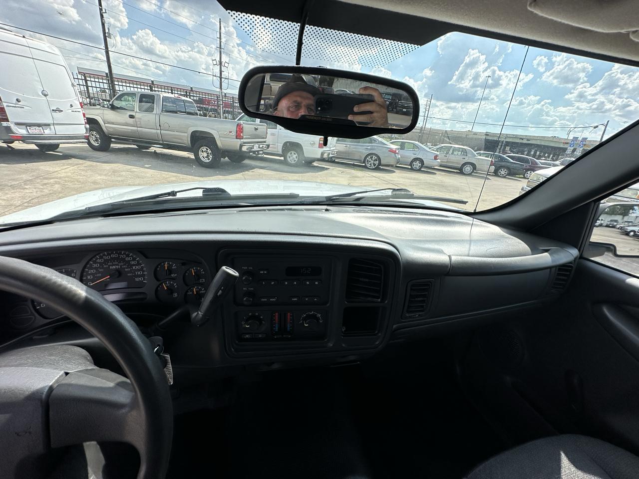 Chevrolet Silverado 1500 Reg. Cab Short Bed 2WD 2005