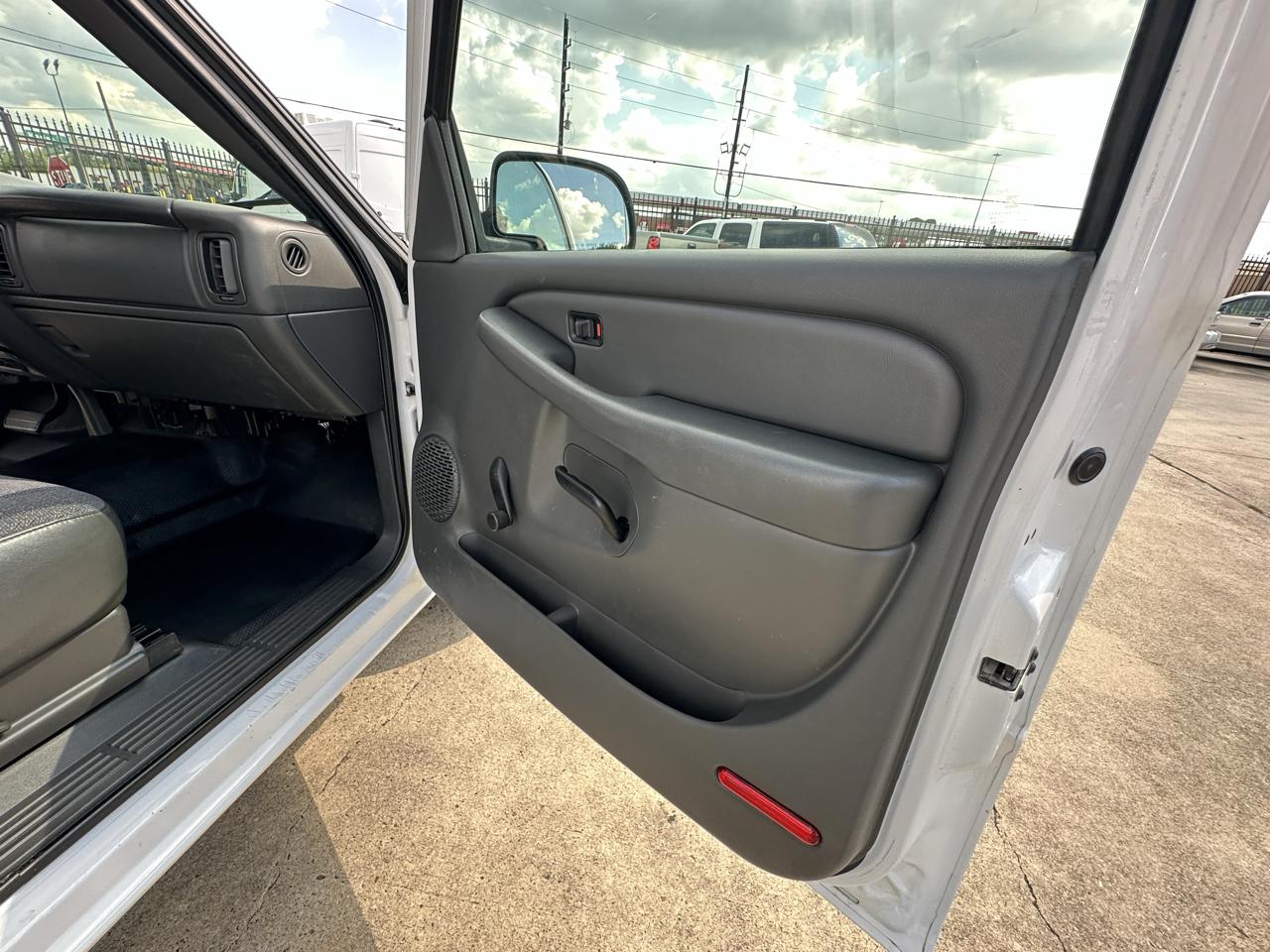 Chevrolet Silverado 1500 Reg. Cab Short Bed 2WD 2005