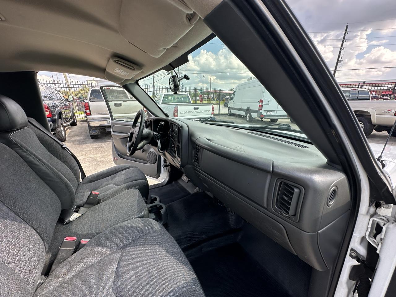 Chevrolet Silverado 1500 Reg. Cab Short Bed 2WD 2005