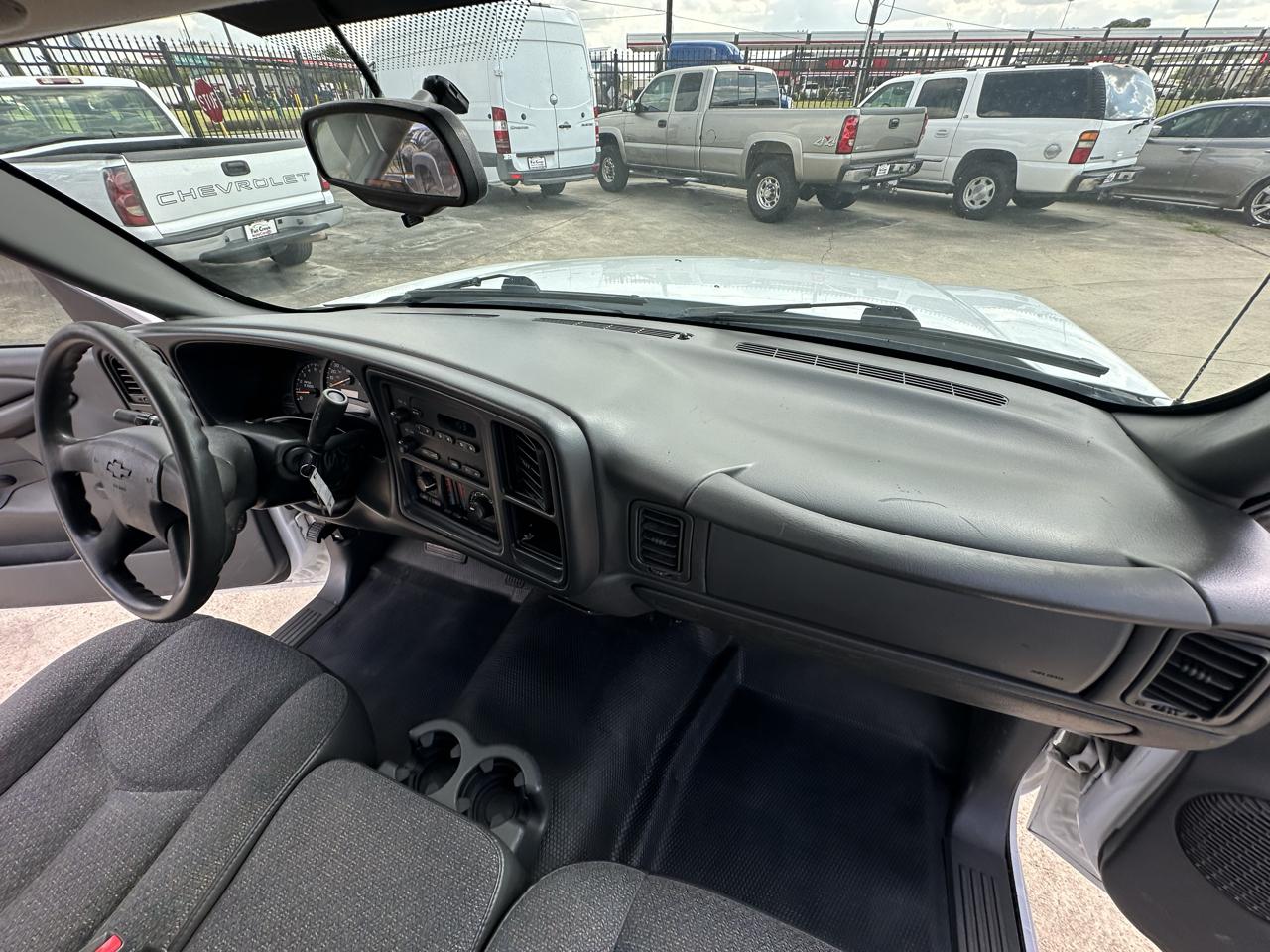 Chevrolet Silverado 1500 Reg. Cab Short Bed 2WD 2005