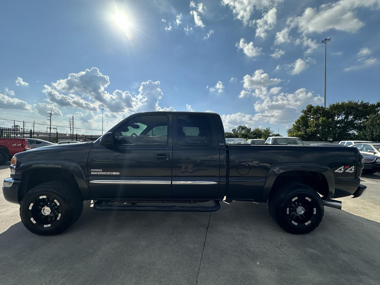 GMC Sierra 2500HD SLE Ext. Cab Short Bed 4WD 2005