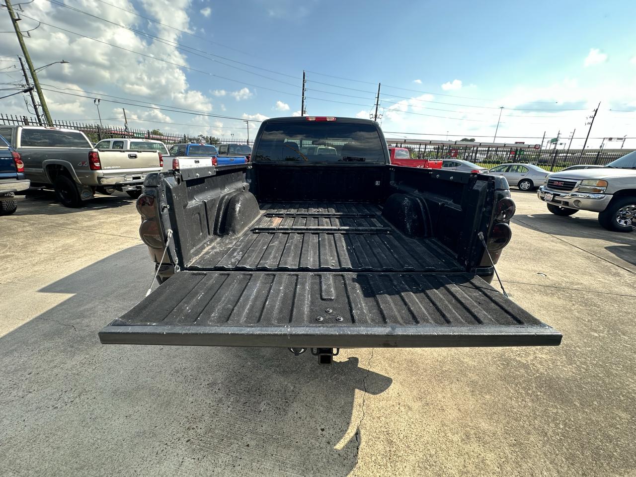 GMC Sierra 2500HD SLE Ext. Cab Short Bed 4WD 2005