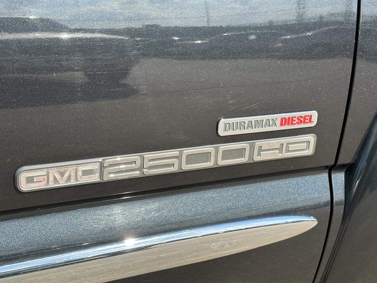 GMC Sierra 2500HD SLE Ext. Cab Short Bed 4WD 2005