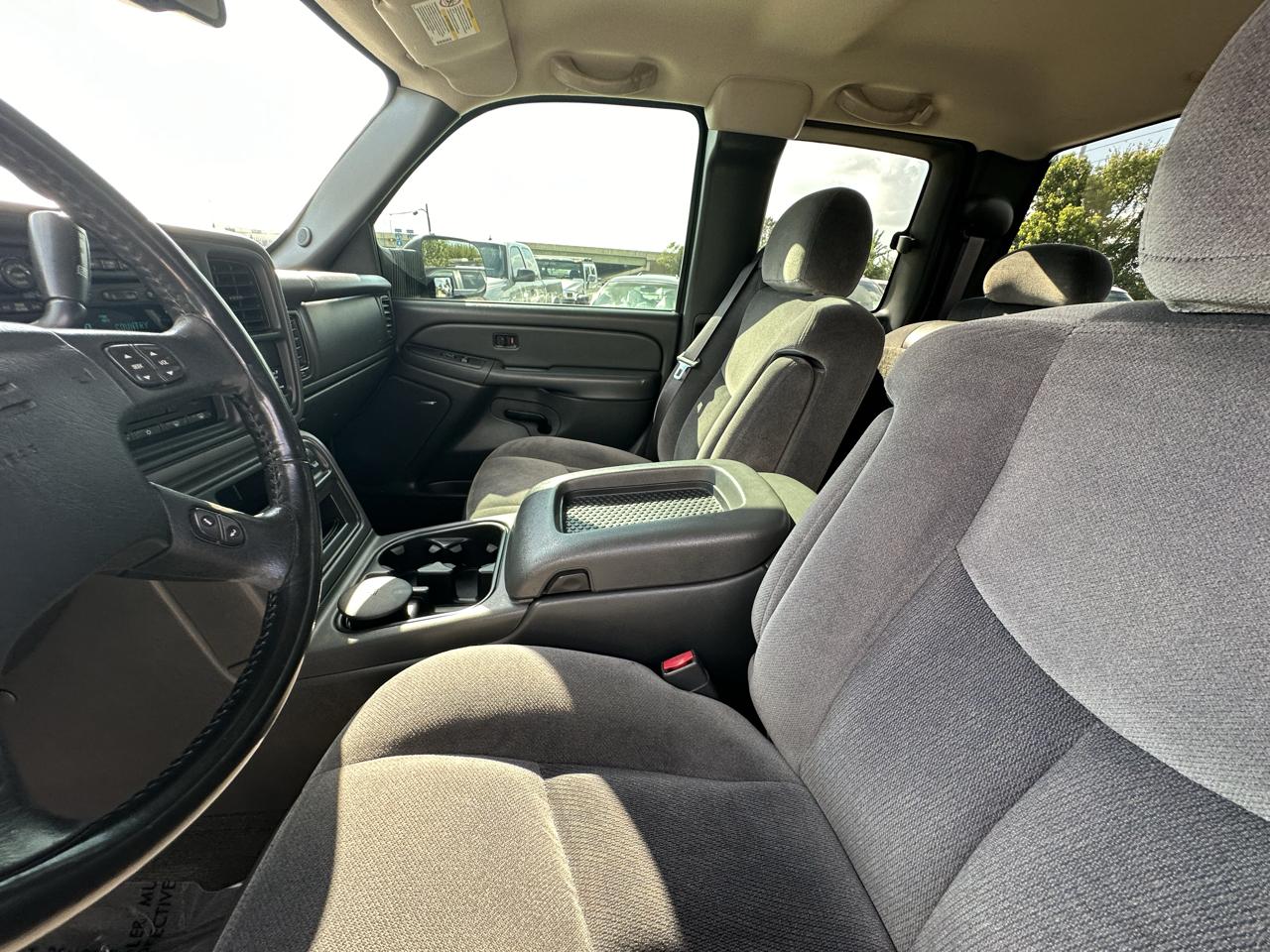 GMC Sierra 2500HD SLE Ext. Cab Short Bed 4WD 2005