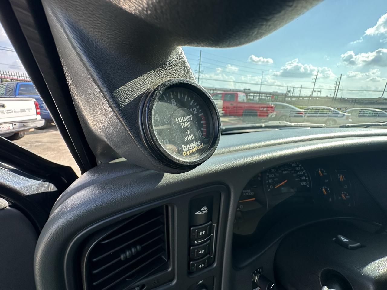 GMC Sierra 2500HD SLE Ext. Cab Short Bed 4WD 2005