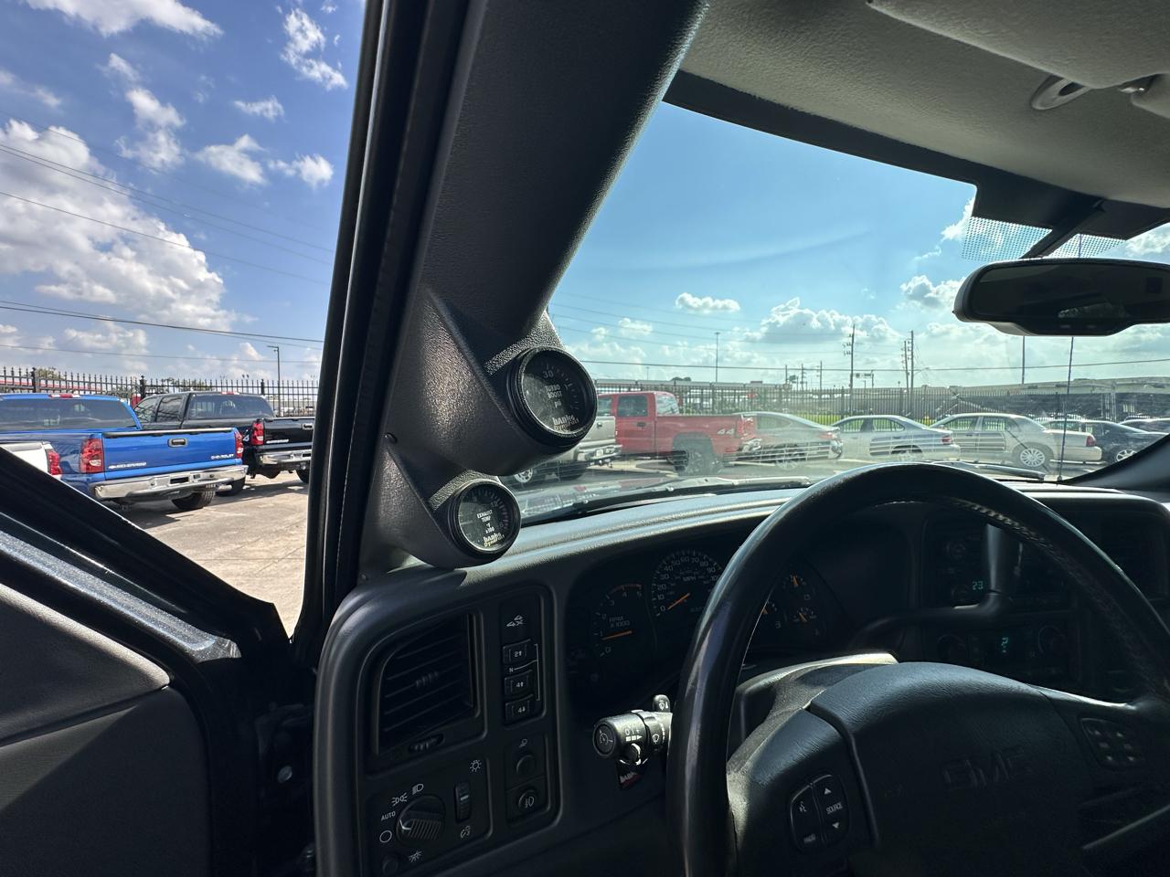 GMC Sierra 2500HD SLE Ext. Cab Short Bed 4WD 2005