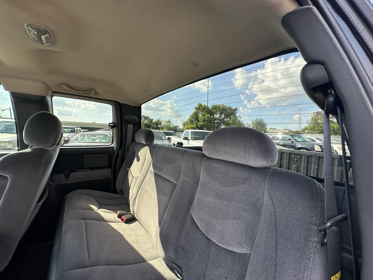 GMC Sierra 2500HD SLE Ext. Cab Short Bed 4WD 2005