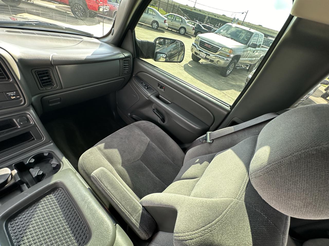 GMC Sierra 2500HD SLE Ext. Cab Short Bed 4WD 2005