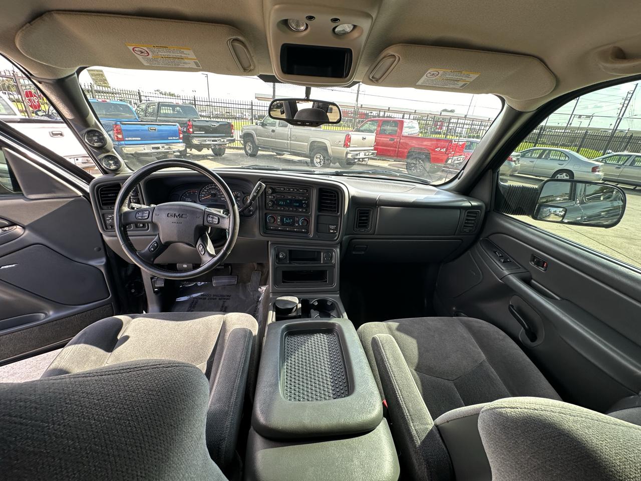 GMC Sierra 2500HD SLE Ext. Cab Short Bed 4WD 2005