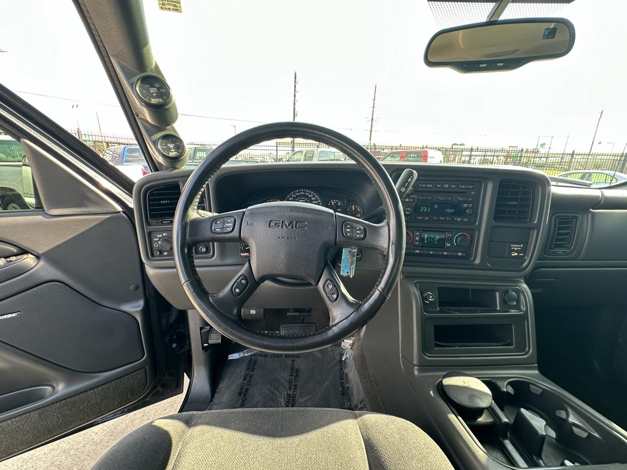 GMC Sierra 2500HD SLE Ext. Cab Short Bed 4WD 2005