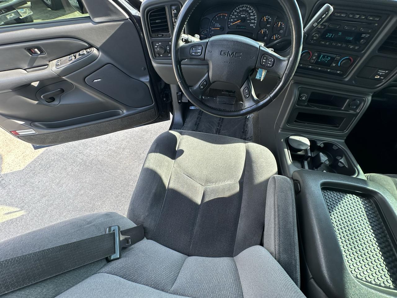 GMC Sierra 2500HD SLE Ext. Cab Short Bed 4WD 2005