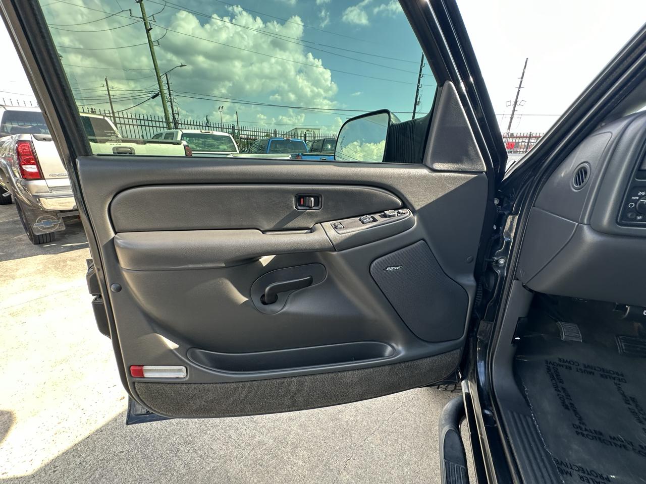 GMC Sierra 2500HD SLE Ext. Cab Short Bed 4WD 2005