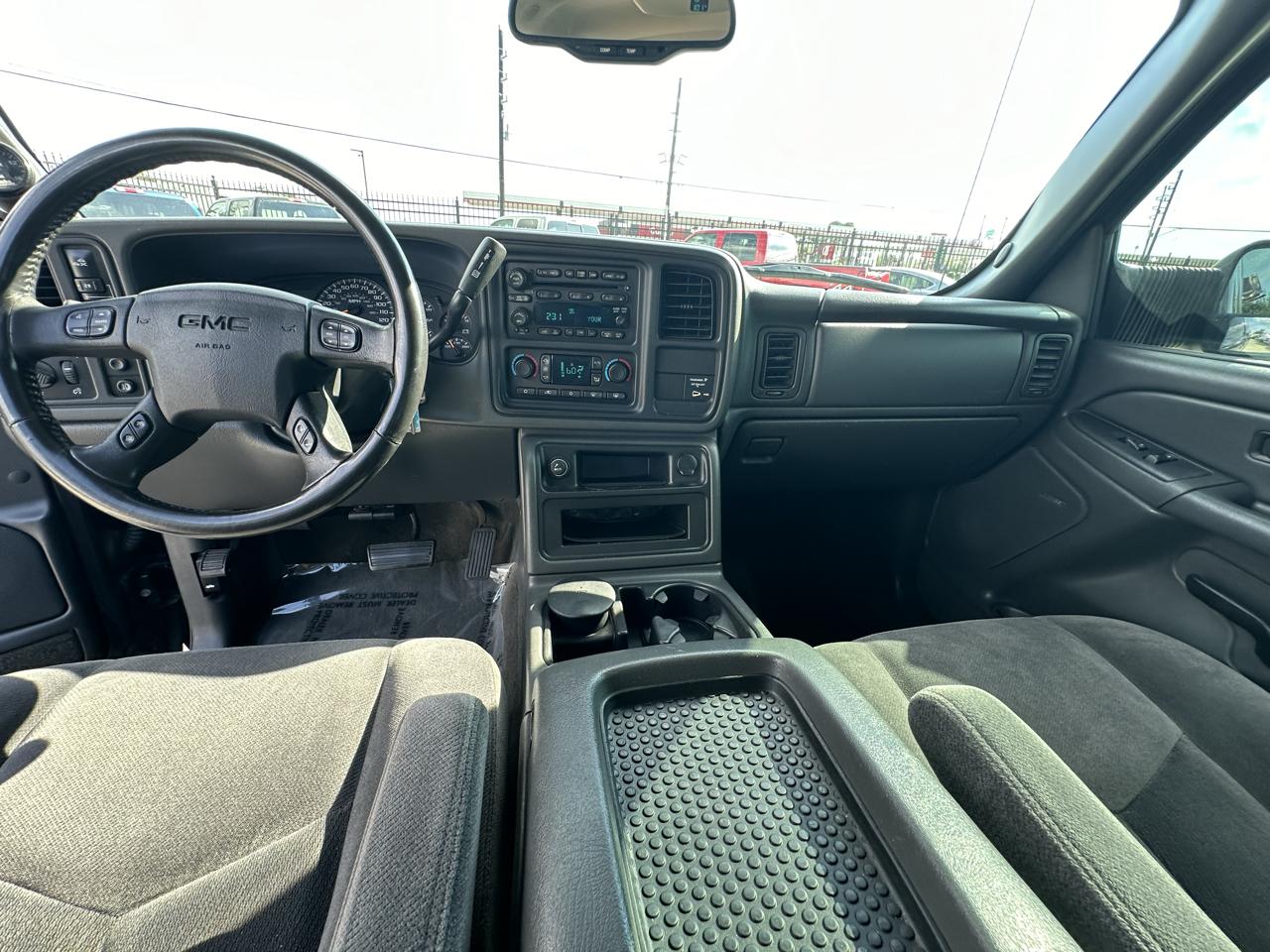 GMC Sierra 2500HD SLE Ext. Cab Short Bed 4WD 2005