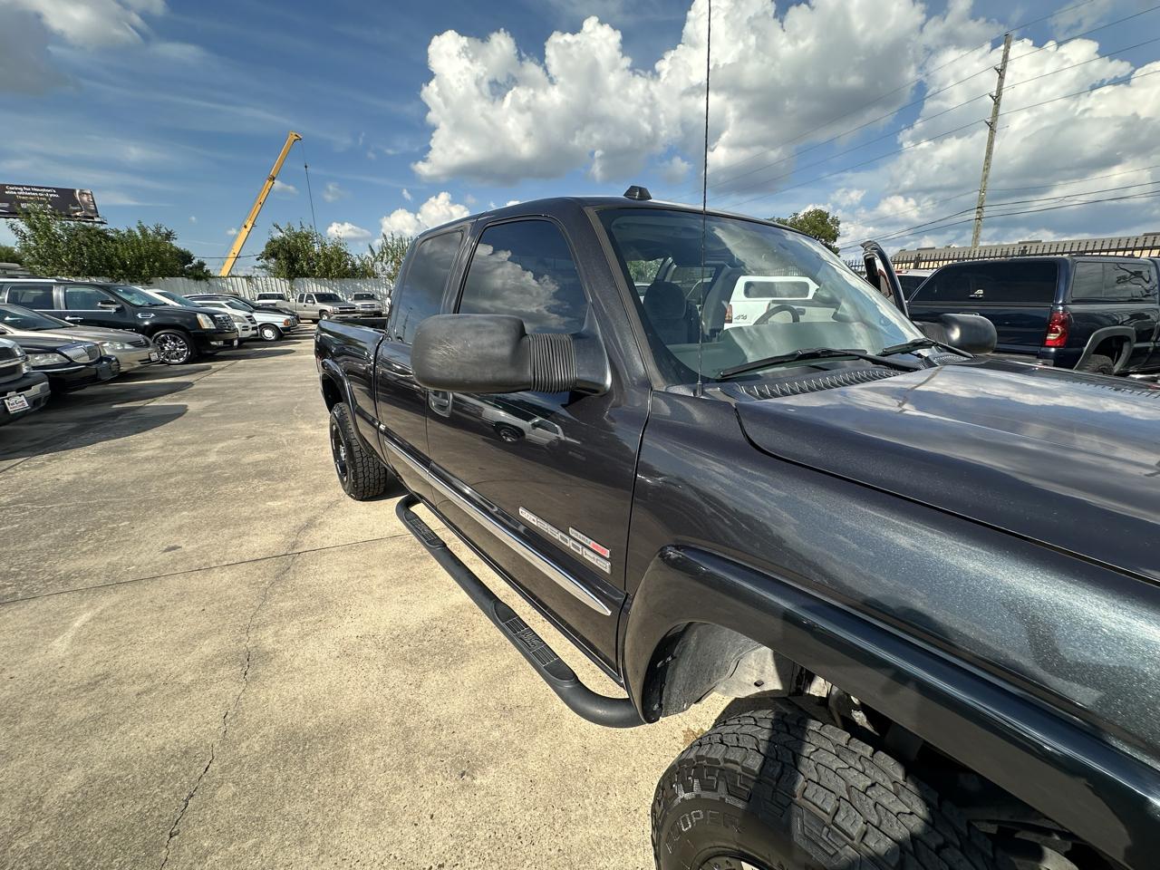 GMC Sierra 2500HD SLE Ext. Cab Short Bed 4WD 2005