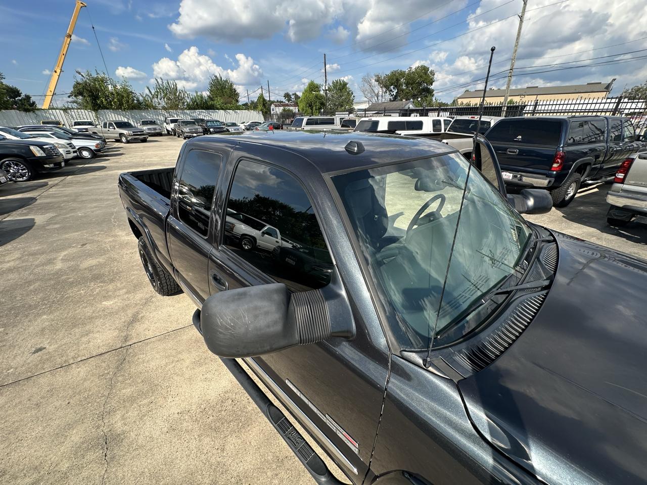 GMC Sierra 2500HD SLE Ext. Cab Short Bed 4WD 2005