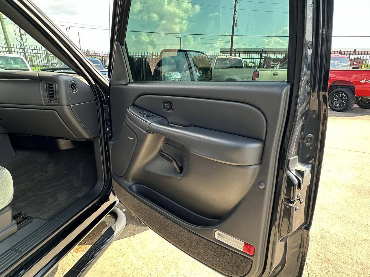 GMC Sierra 2500HD SLE Ext. Cab Short Bed 4WD 2005