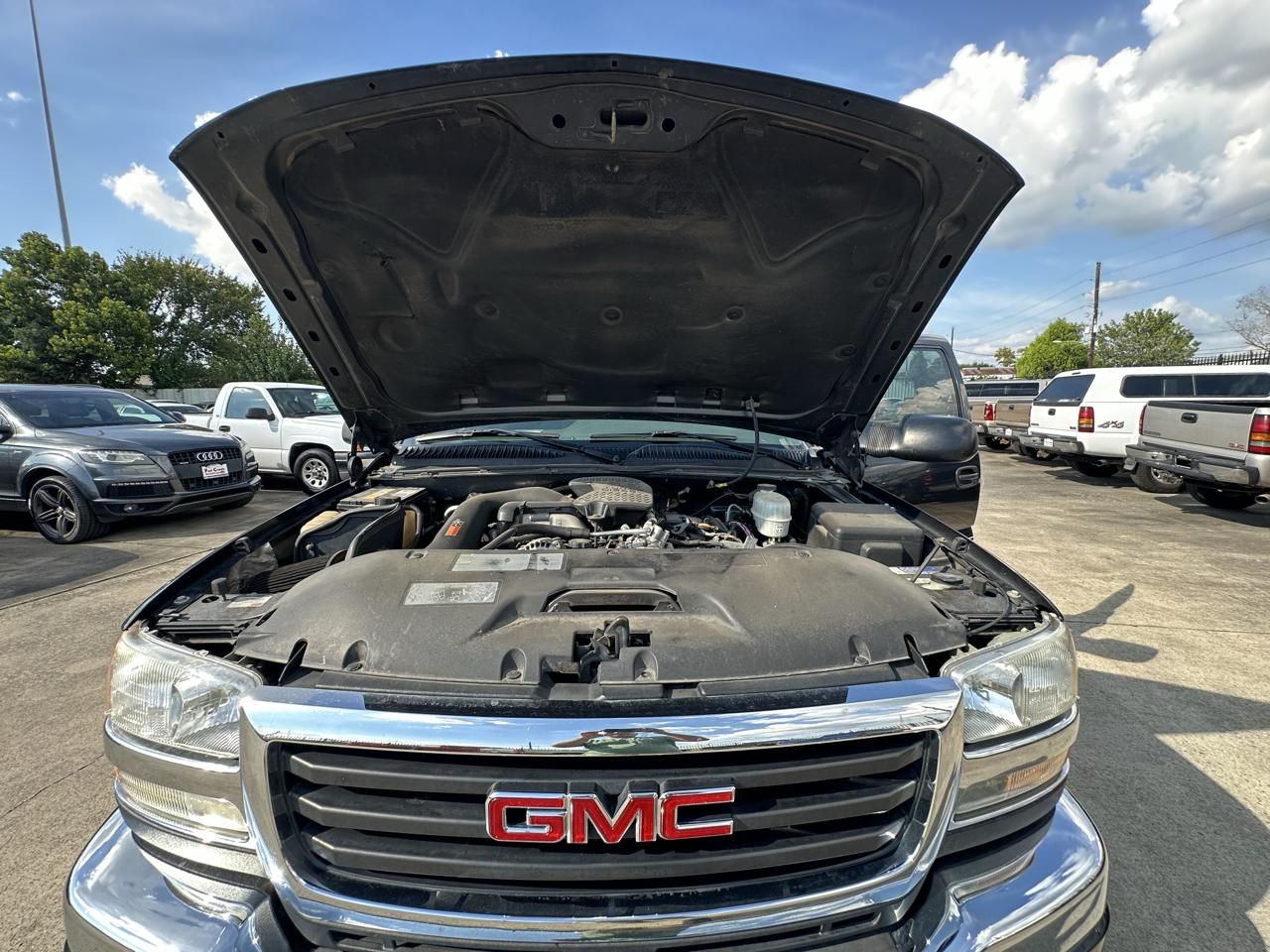 GMC Sierra 2500HD SLE Ext. Cab Short Bed 4WD 2005