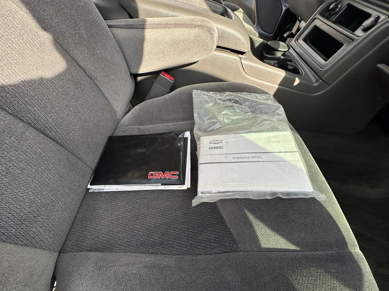 GMC Sierra 2500HD SLE Ext. Cab Short Bed 4WD 2005