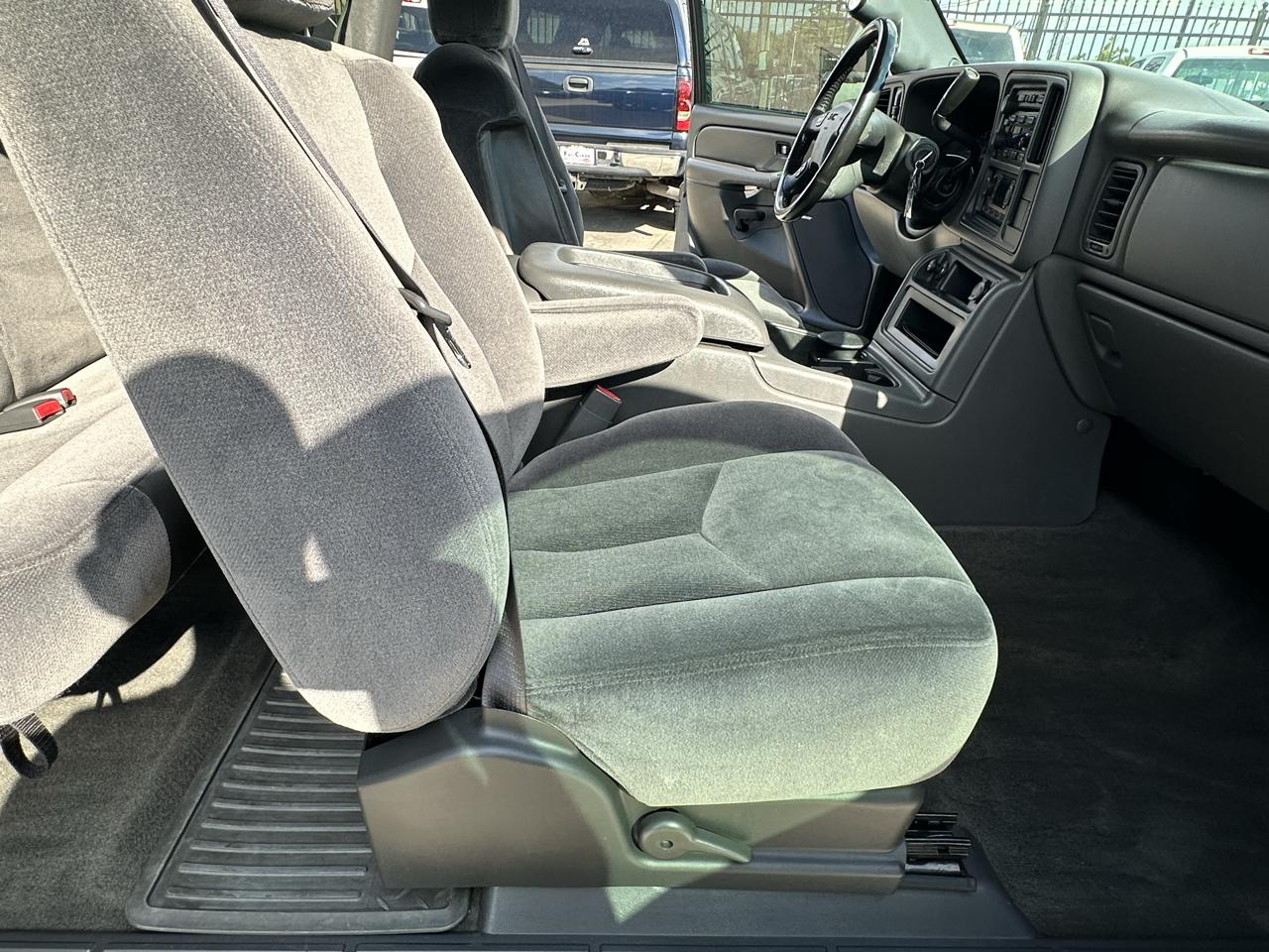 GMC Sierra 2500HD SLE Ext. Cab Short Bed 4WD 2005