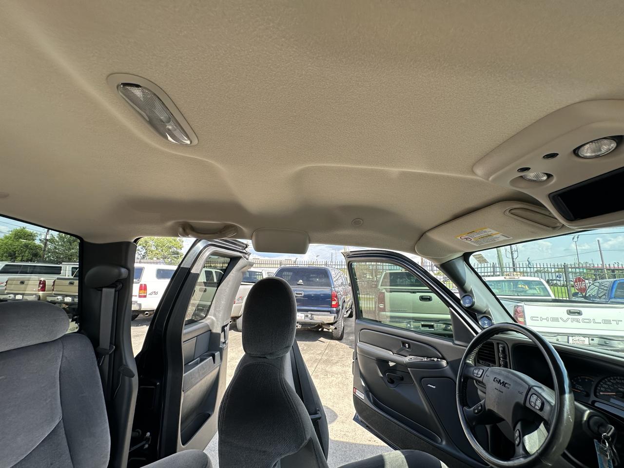 GMC Sierra 2500HD SLE Ext. Cab Short Bed 4WD 2005
