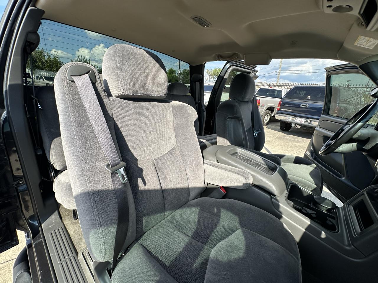 GMC Sierra 2500HD SLE Ext. Cab Short Bed 4WD 2005