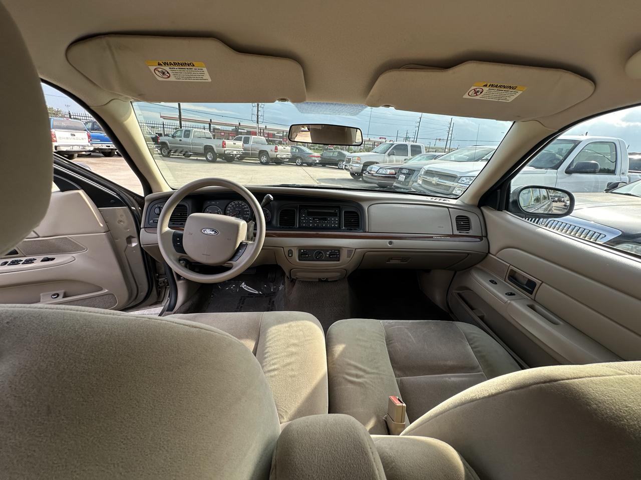 Ford Crown Victoria 4dr Sedan 2005