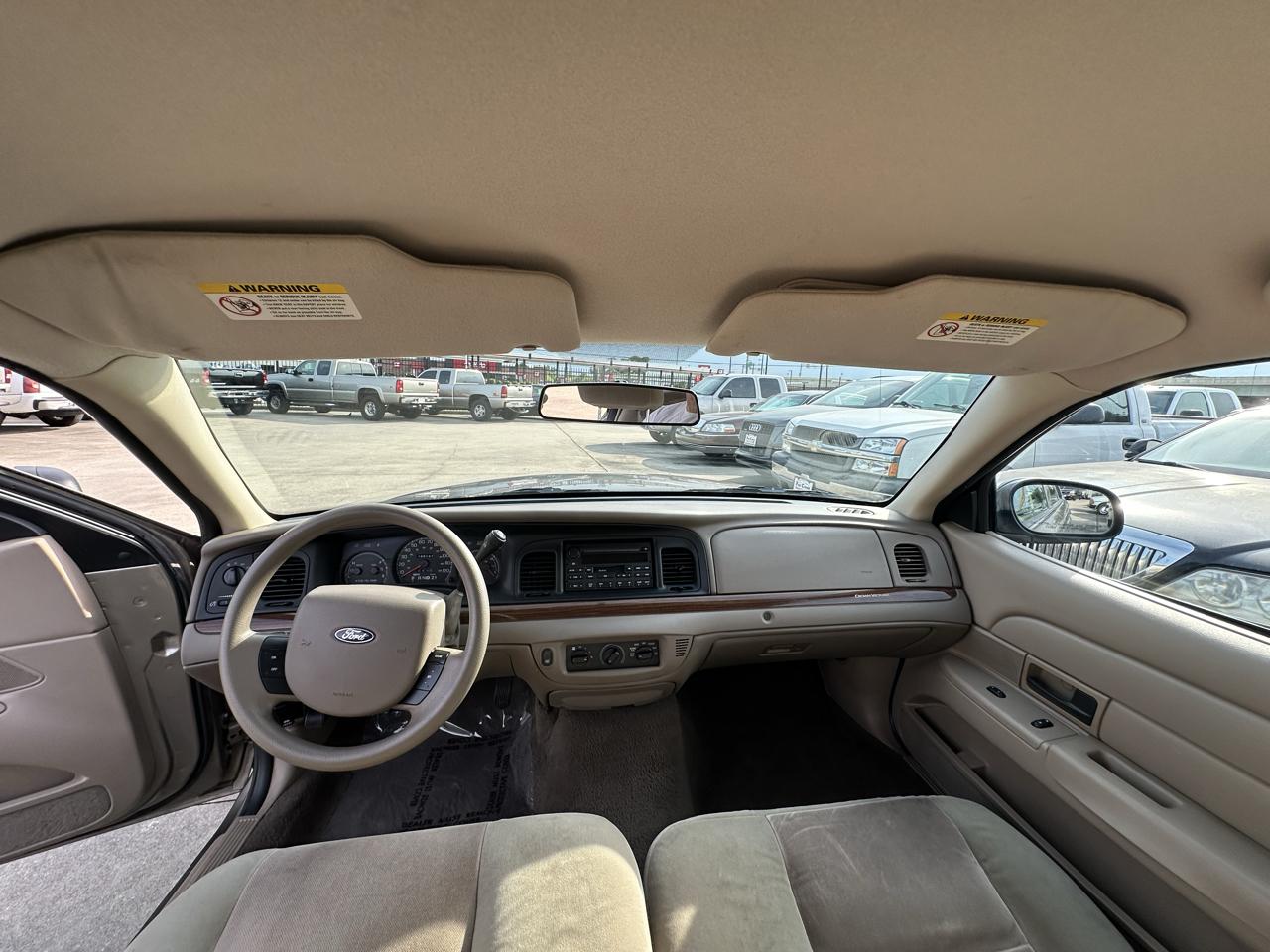 Ford Crown Victoria 4dr Sedan 2005