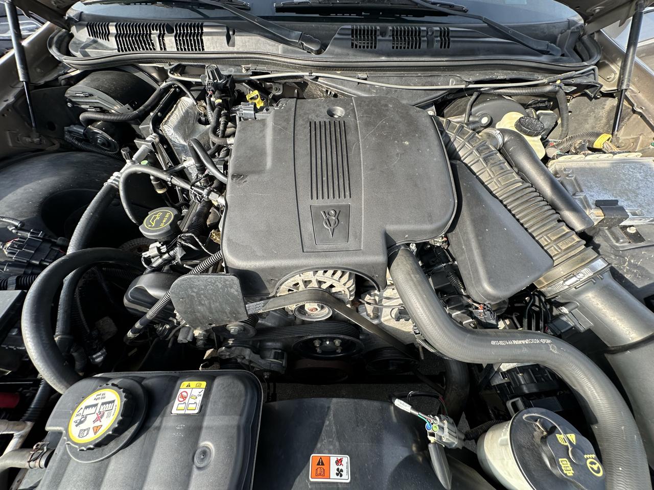 Ford Crown Victoria 4dr Sedan 2005