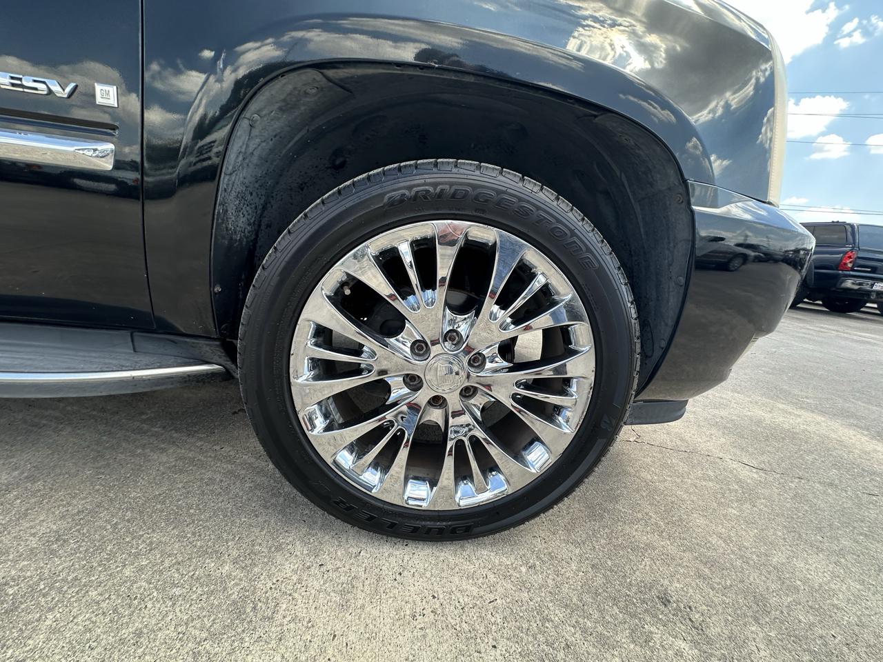 Cadillac Escalade ESV AWD 2009