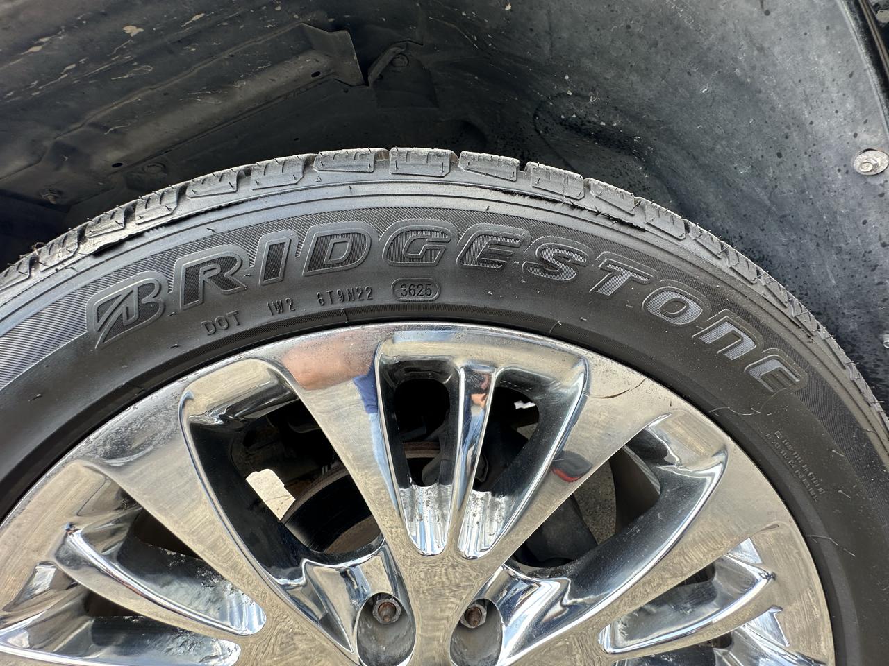 Cadillac Escalade ESV AWD 2009
