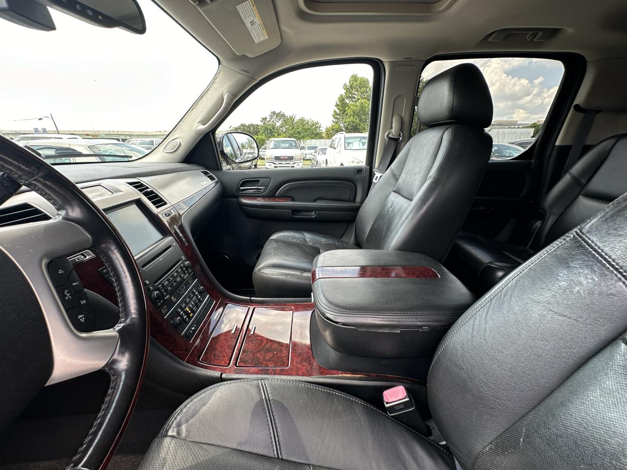 Cadillac Escalade ESV AWD 2009
