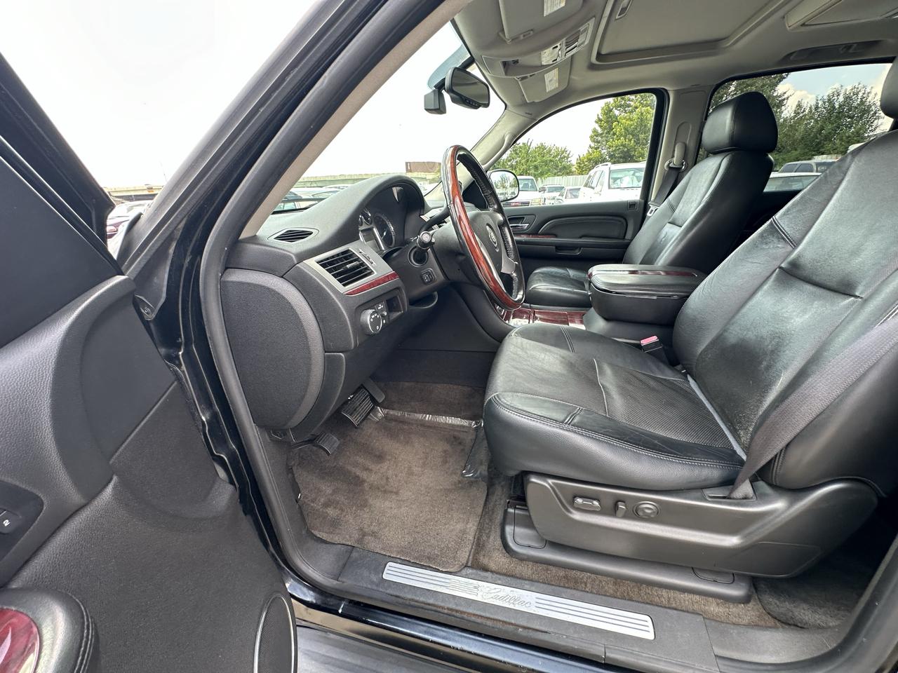 Cadillac Escalade ESV AWD 2009