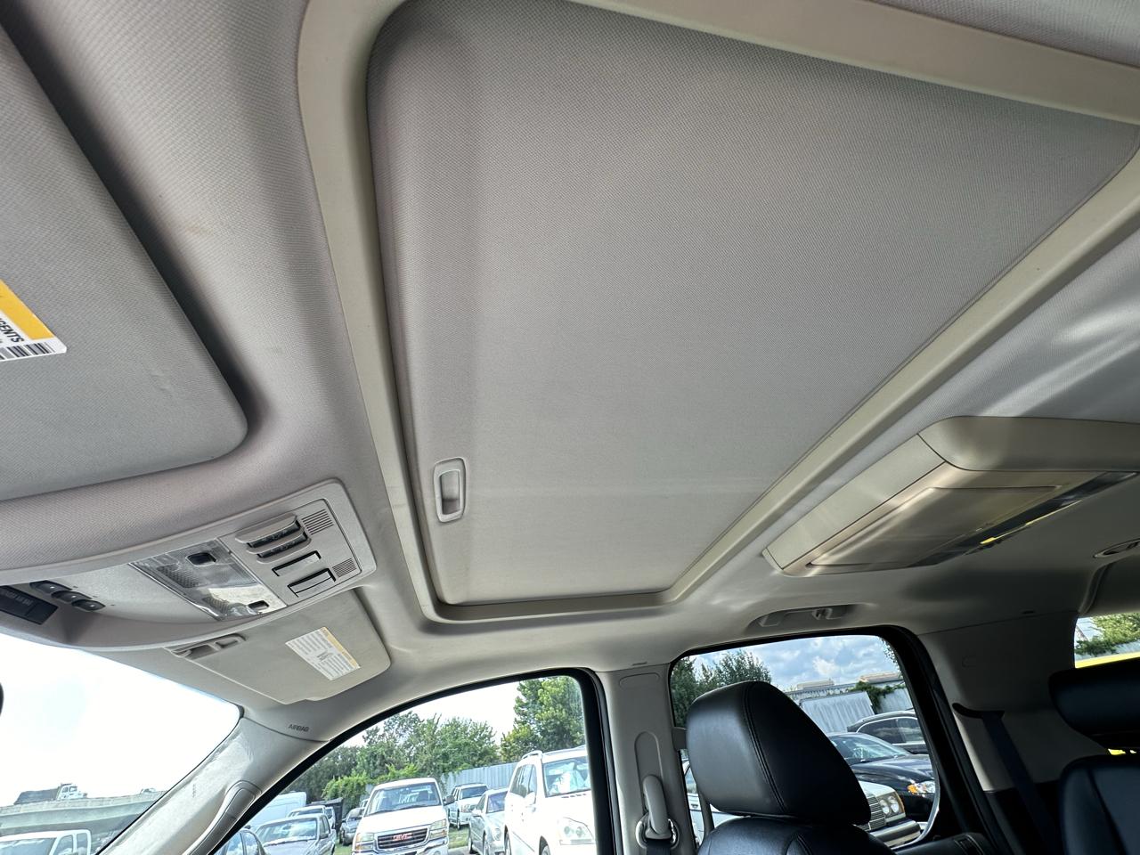 Cadillac Escalade ESV AWD 2009