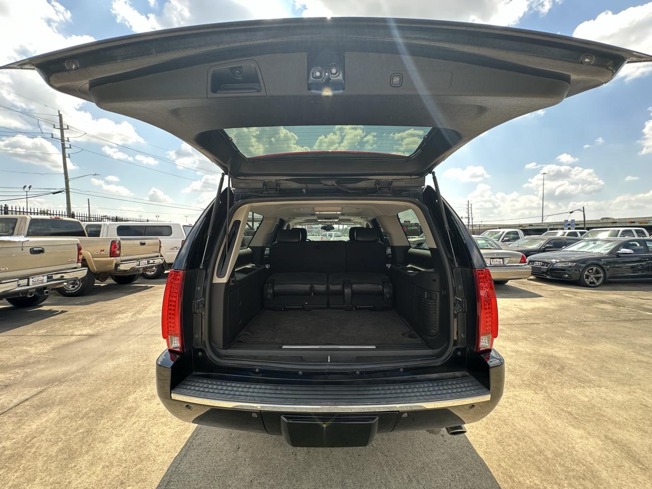 Cadillac Escalade ESV AWD 2009