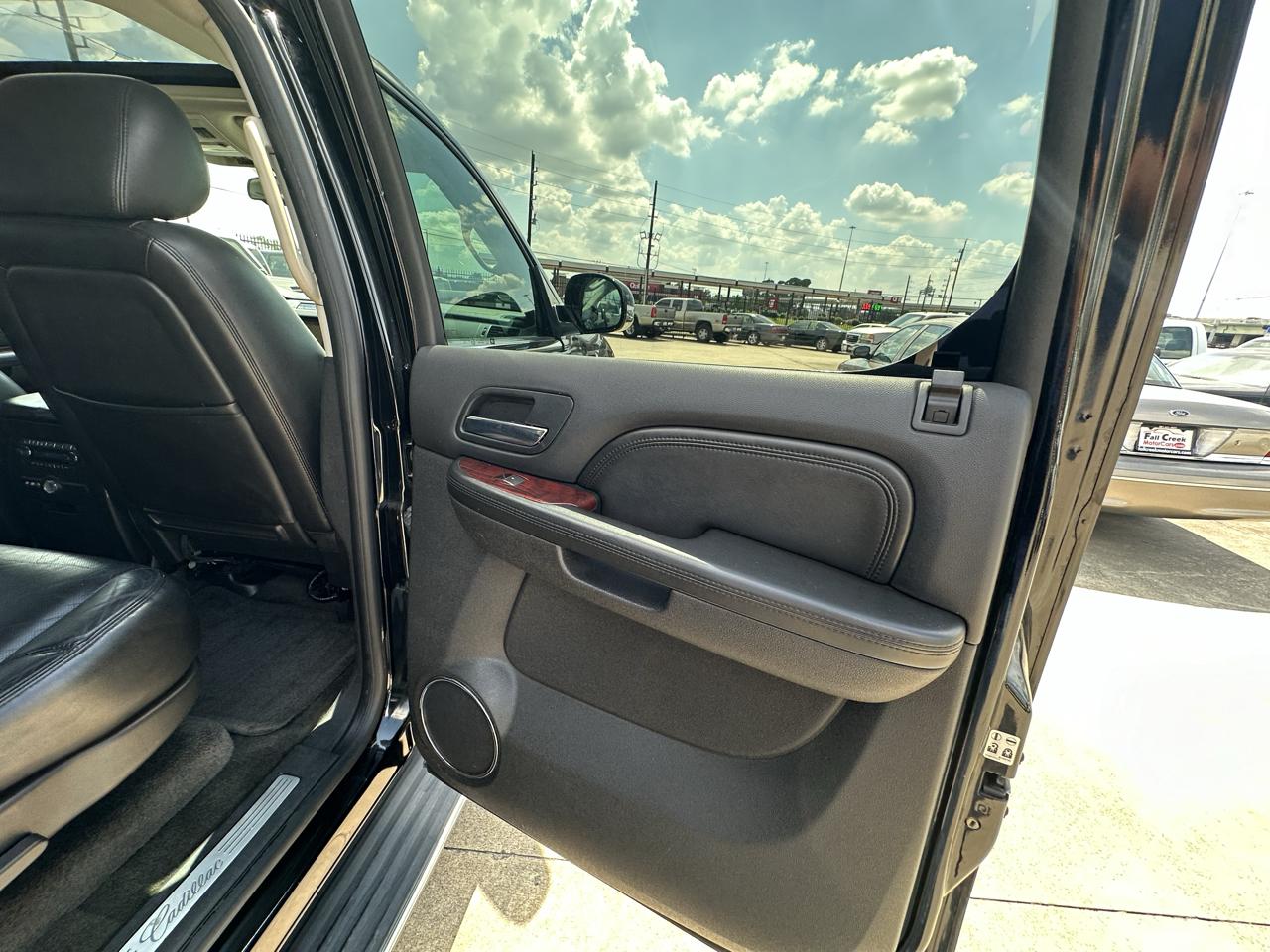 Cadillac Escalade ESV AWD 2009