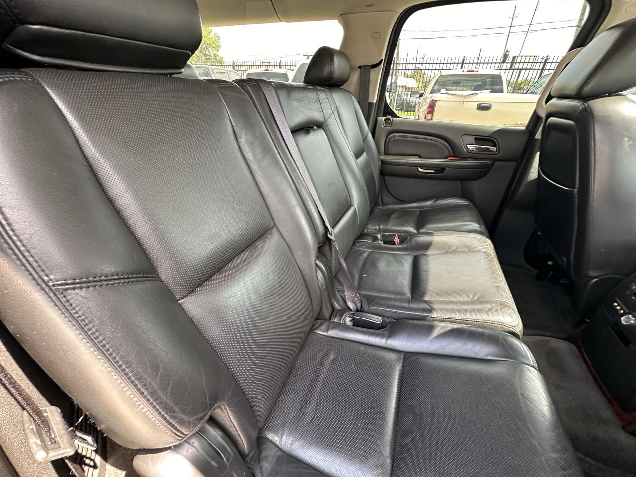 Cadillac Escalade ESV AWD 2009