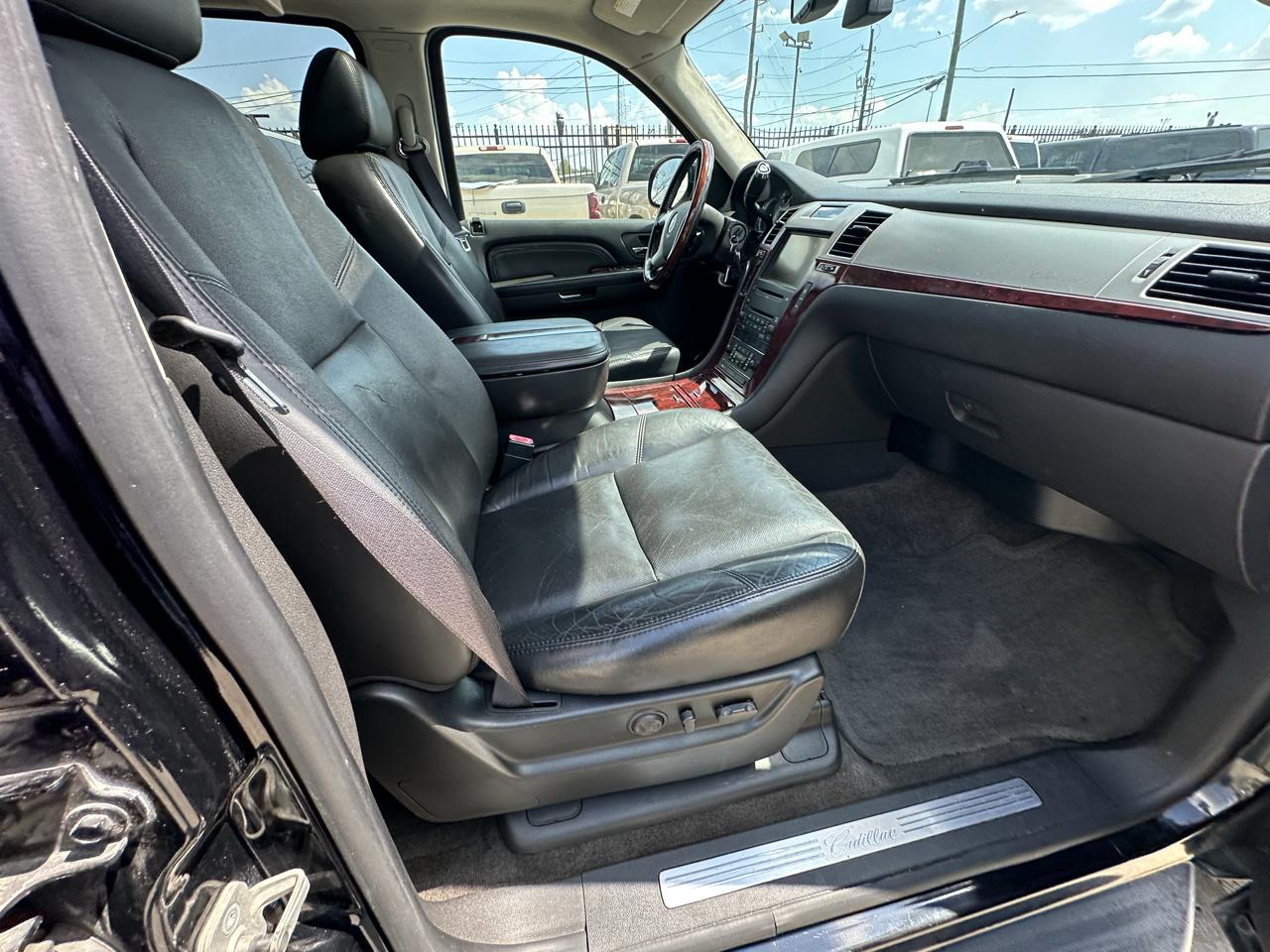 Cadillac Escalade ESV AWD 2009