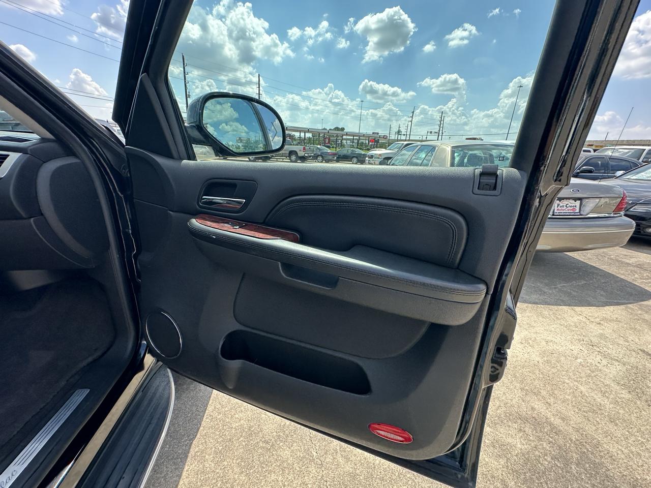 Cadillac Escalade ESV AWD 2009
