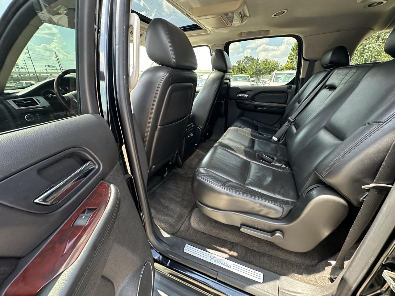 Cadillac Escalade ESV AWD 2009