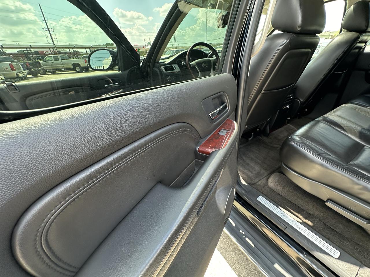 Cadillac Escalade ESV AWD 2009
