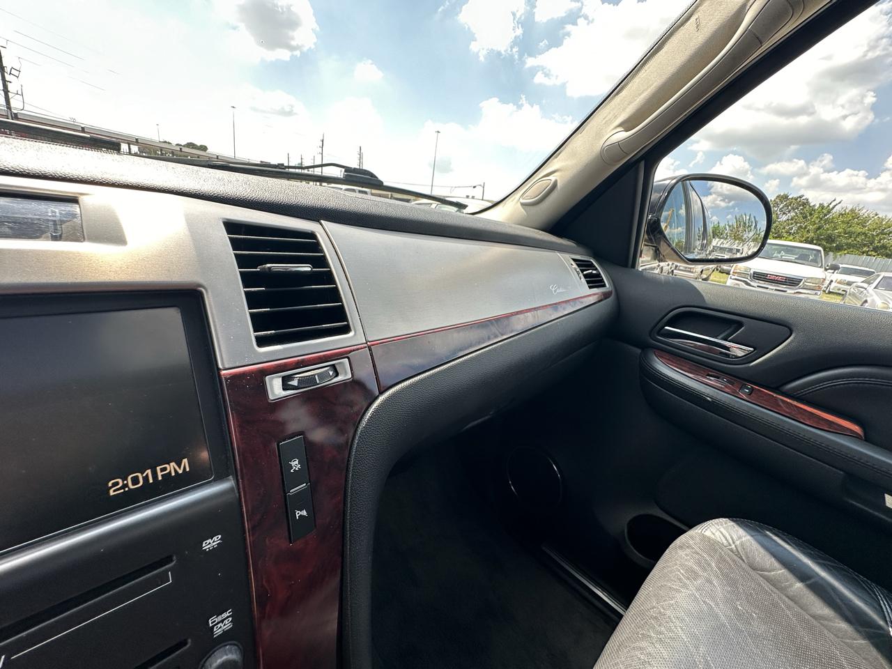 Cadillac Escalade ESV AWD 2009
