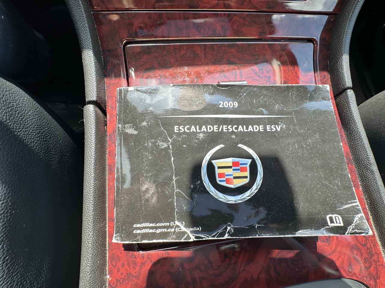 Cadillac Escalade ESV AWD 2009