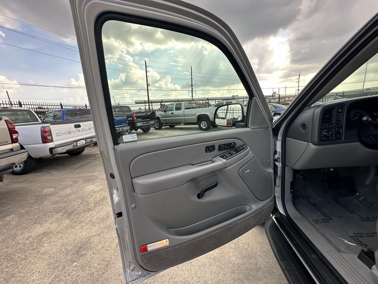 Chevrolet Tahoe LT 4WD 2004