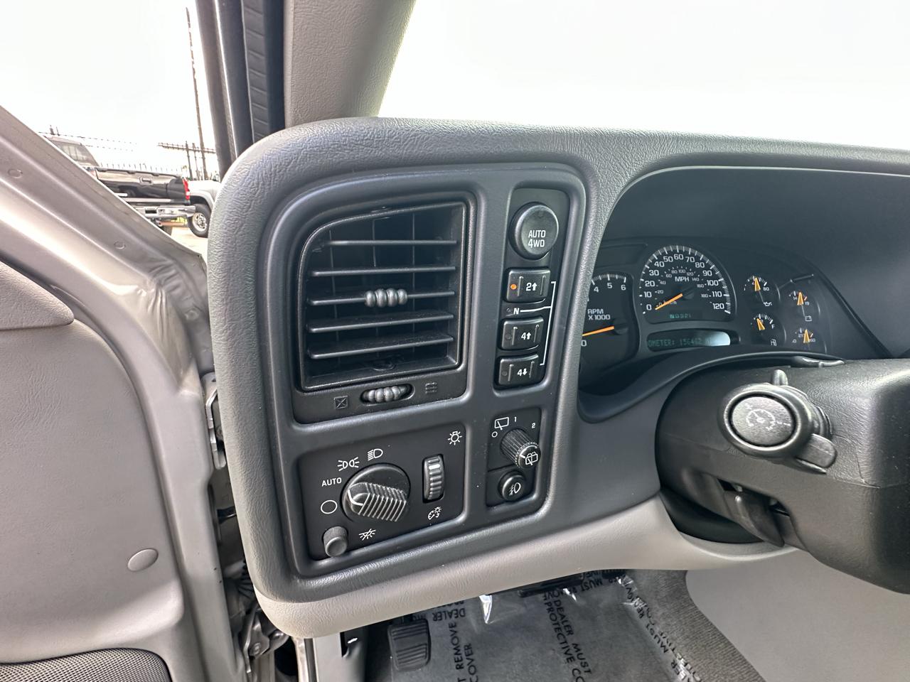 Chevrolet Tahoe LT 4WD 2004