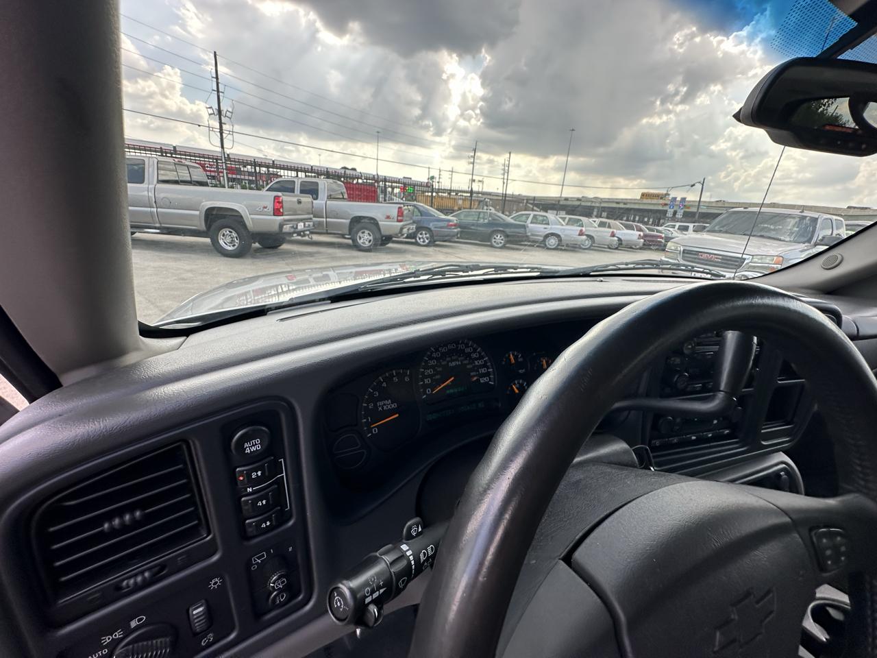 Chevrolet Tahoe LT 4WD 2004